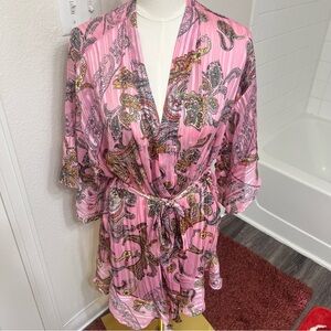 Victoria’s Secret pink shimmery sparkly paisley robe XS/S with tie floral spring